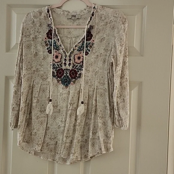 Vintage America Cream Floral Top - Picture 1 of 5